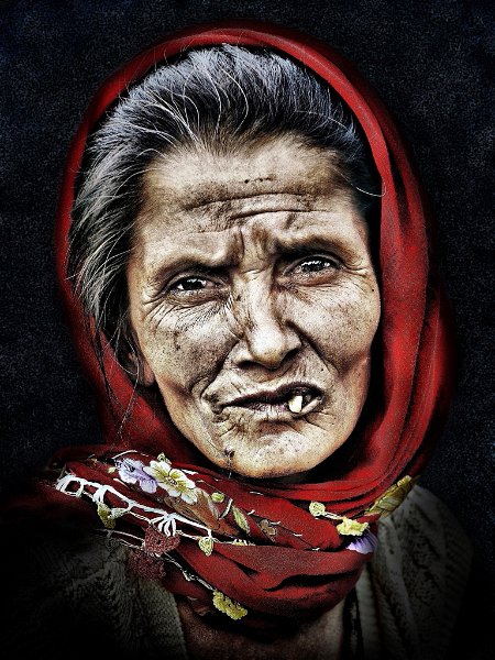 160 - the lady in red - KARACA Cihan - turkey.jpg